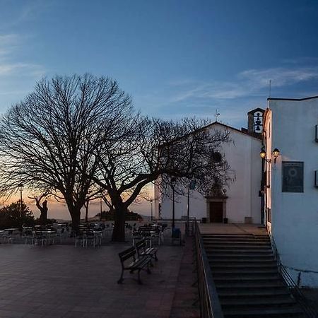 Hostatgeria Restaurant Els Angels Madremanya Exterior foto