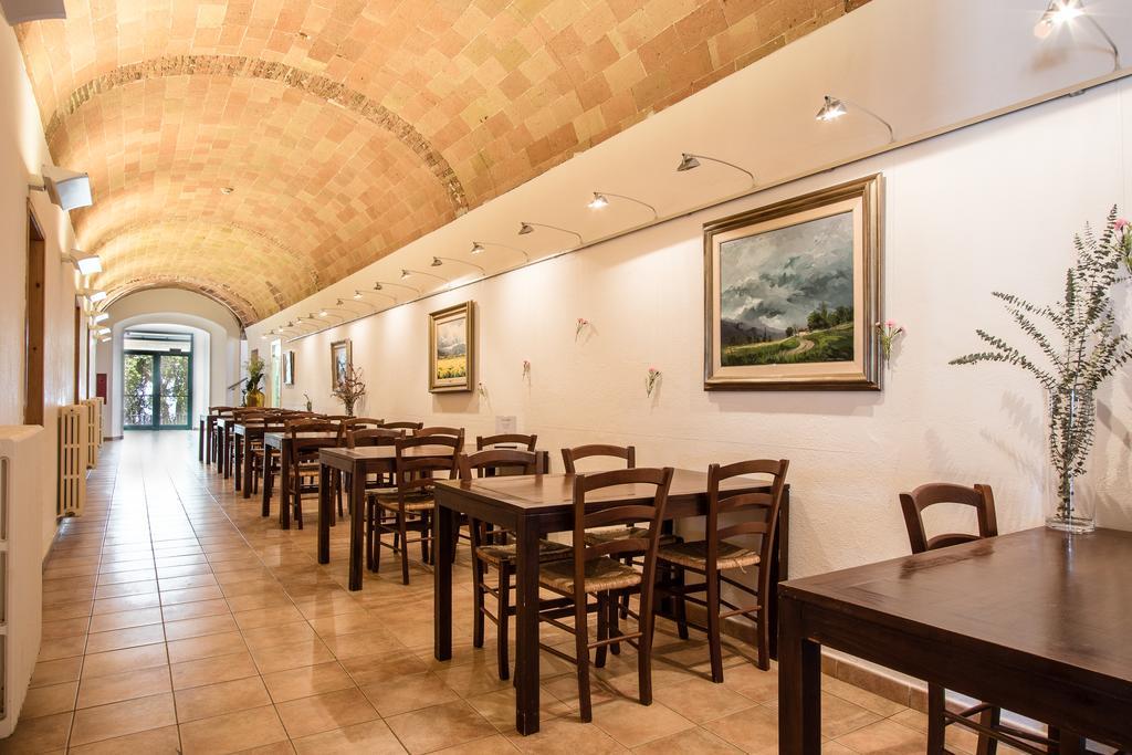 Hostatgeria Restaurant Els Angels Madremanya Exterior foto